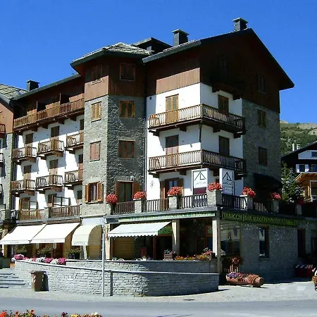 Hostdomus - Family Apartment